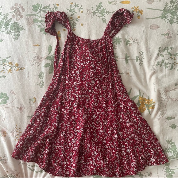 princess polly redding floral mini dress Princess Polly Redding Floral Mini Dress Size 6 - $64